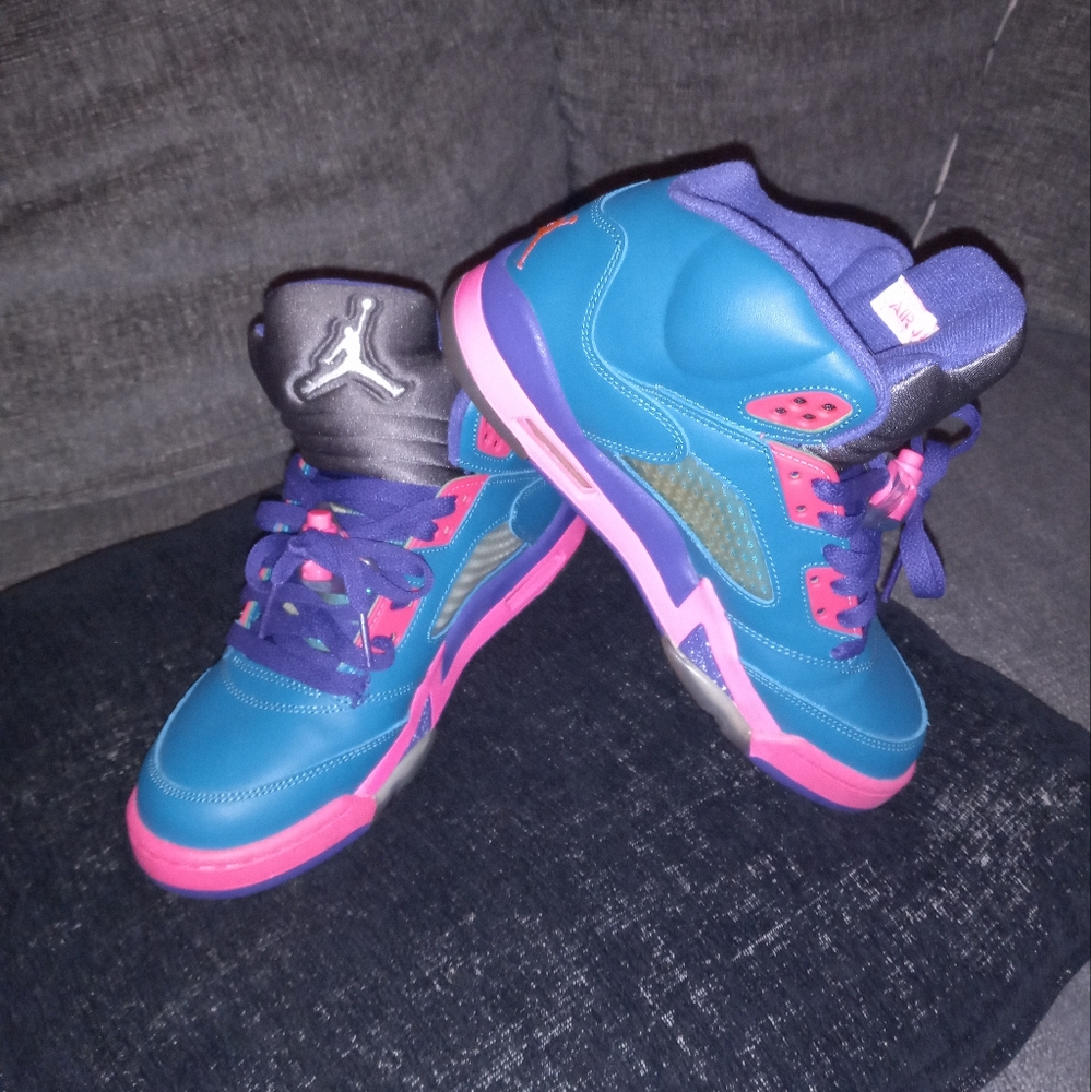 New pair of Jordan's.